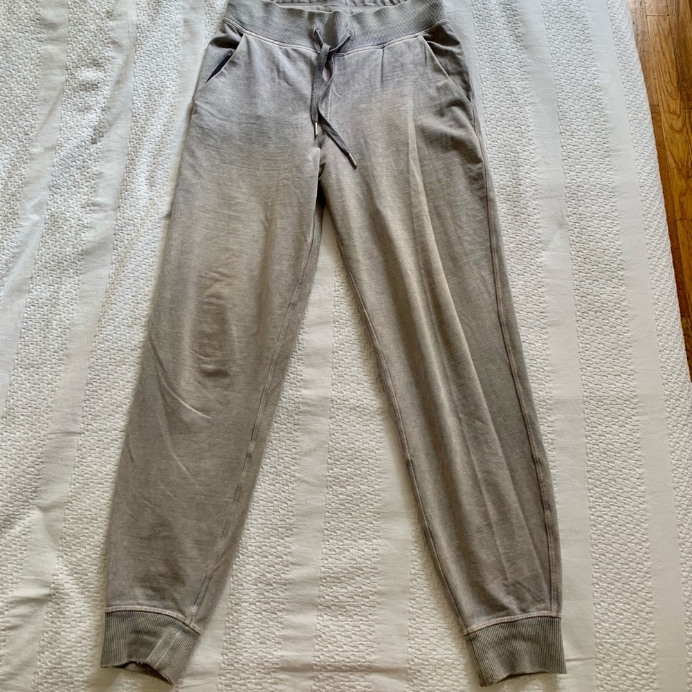 LULULEMON JOGGERS